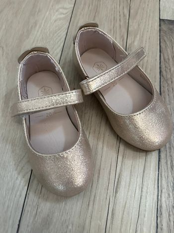 Chaussure sandale doré gemo taille 20 fille