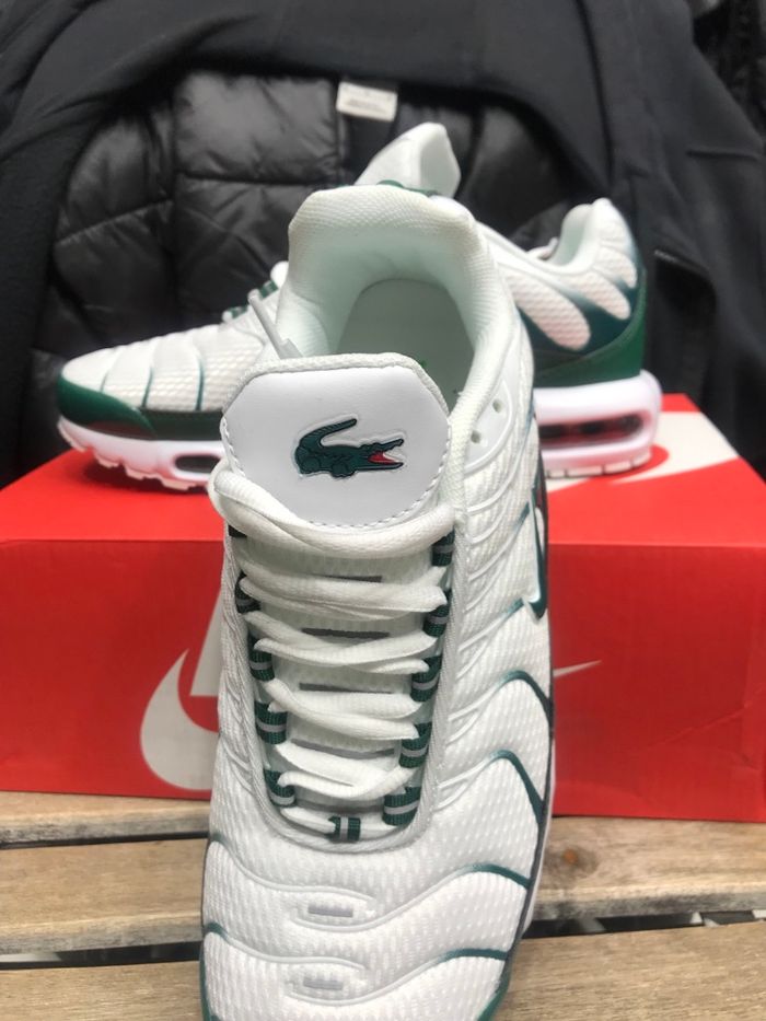 Tn Lacoste neuf jamais porte taille 45 - photo numéro 3