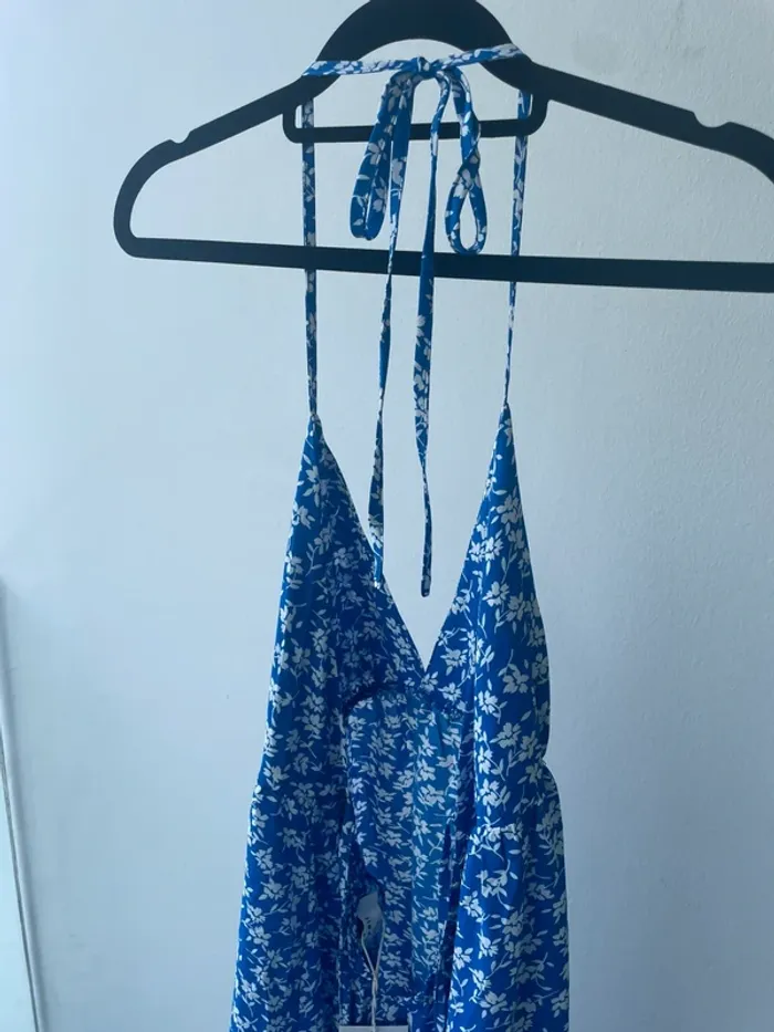 Jolie longue robe bleue - photo numéro 2