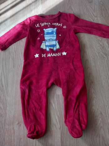 Pyjama le super héros de maman