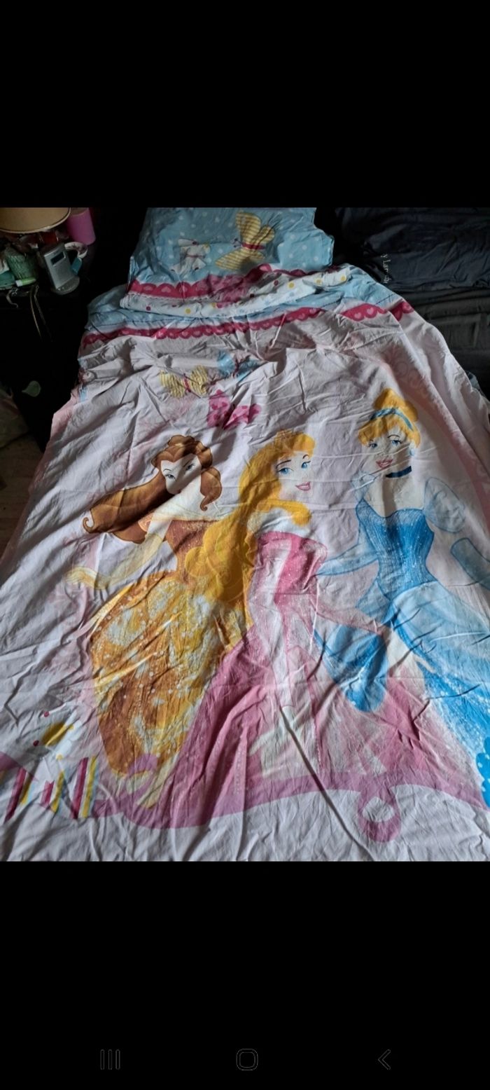 Housse de couette + taie d'oreiller