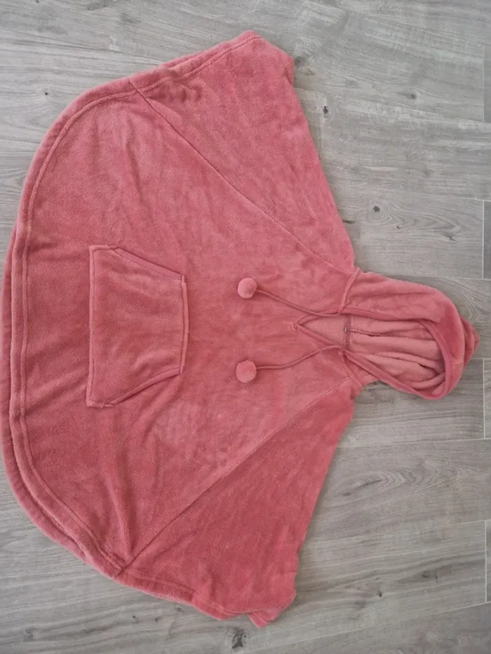 Plaid poncho en polaire