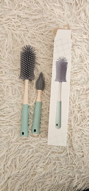 Lot de 2 goupillons en silicone Bluekola Neufs.