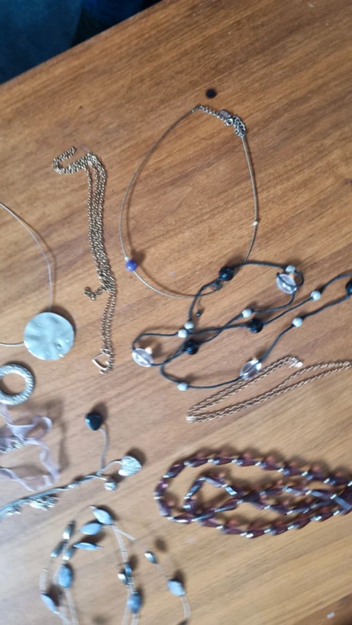 Lot colliers 10 p argenté métal très bon état femme bijoux - photo numéro 10