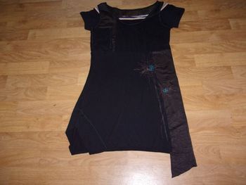 Tunique LA MODE EST A VOUS noire décos marron turquoise taille 38 TBE