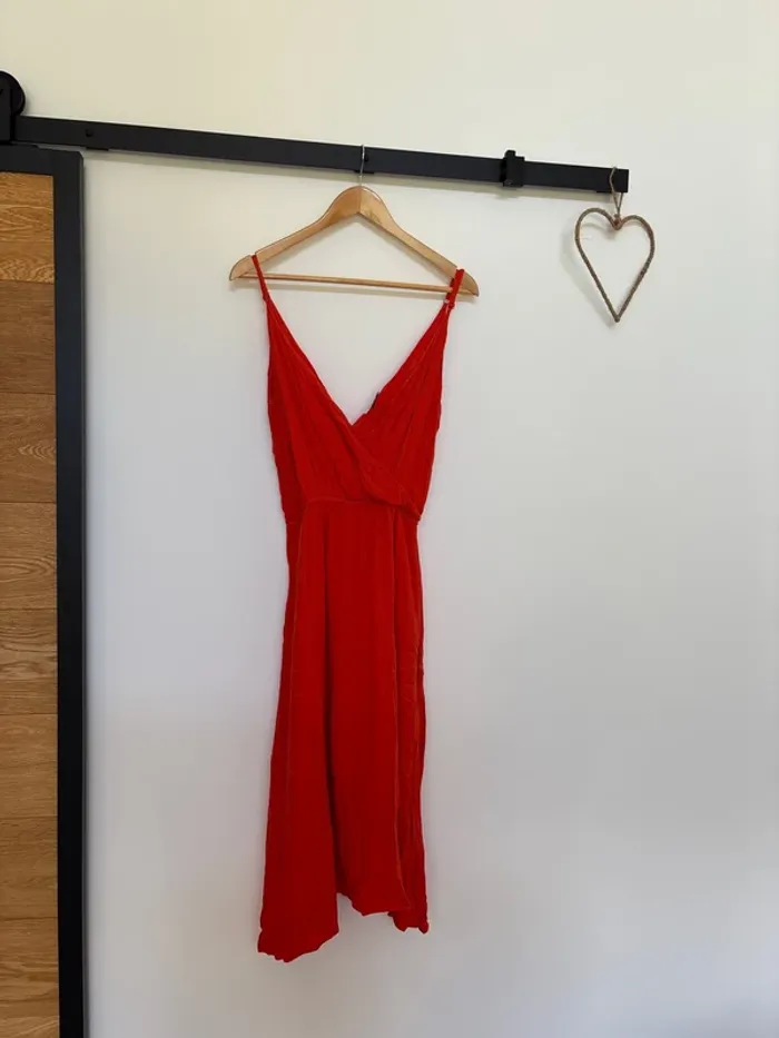 Robe rouge orangé Galerie Lafayette taille 38