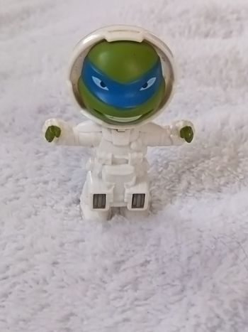 Figurine tortue ninja Michelangelo viacom Macdonald 2016