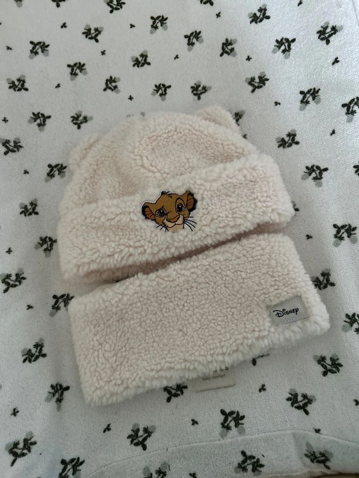 Tour de cou et bonnet Simba