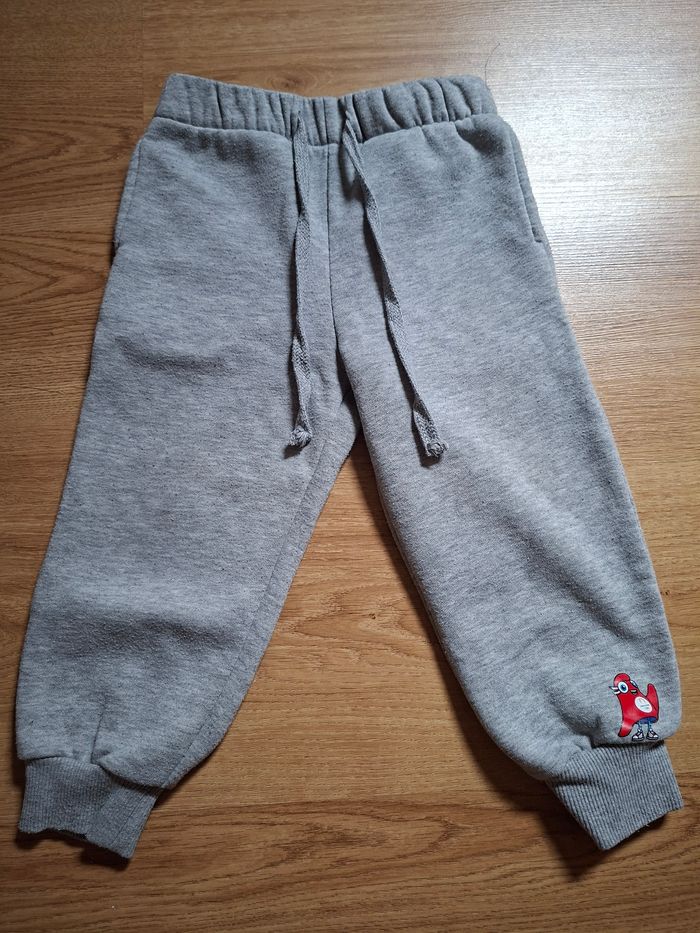 Survêtement paris 2024  2 3 ans