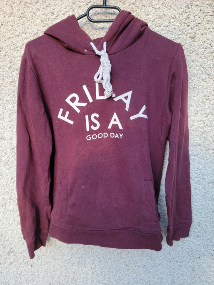 Sweat à capuche Friday is a good day hippie tendance
