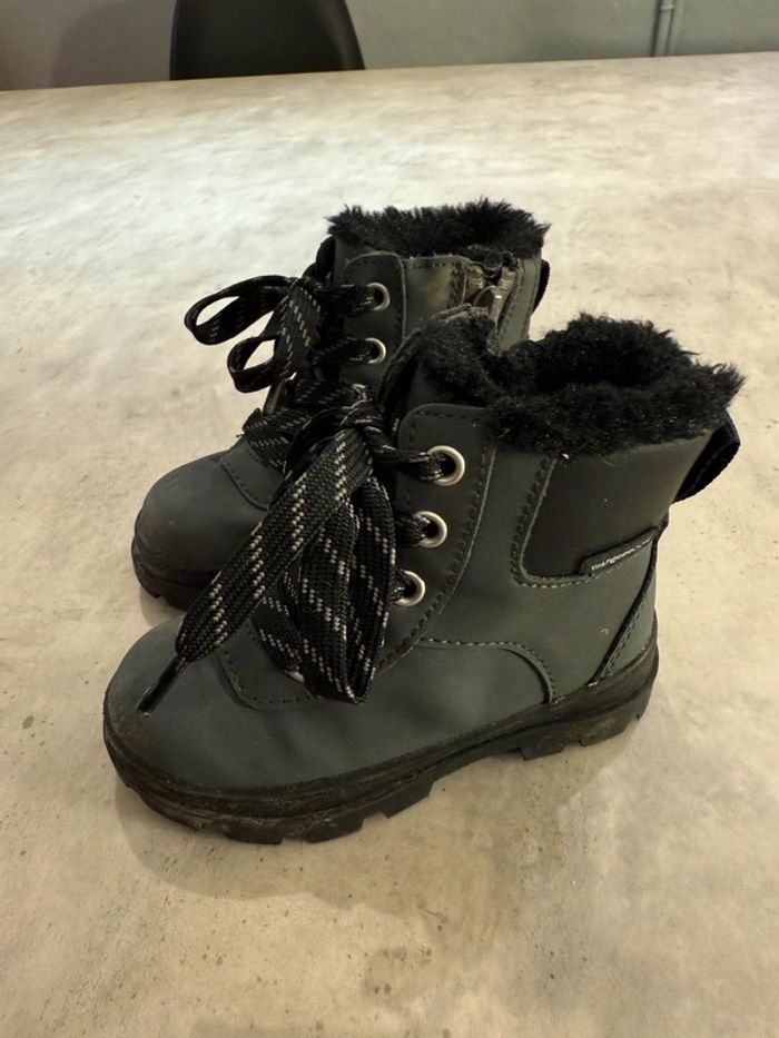 Bottines fourrées enfant H&M pointure 22 - photo numéro 3