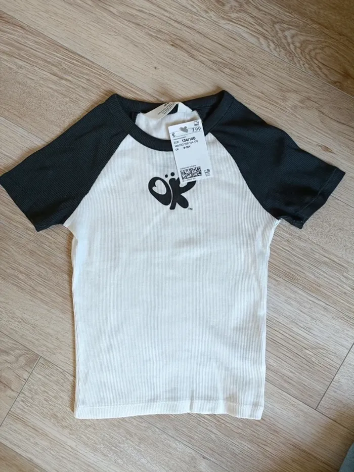 Tee-shirt H&M 8/10 ans - photo numéro 2