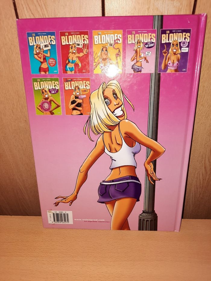 Les Blondes Tome 4 - photo numéro 2