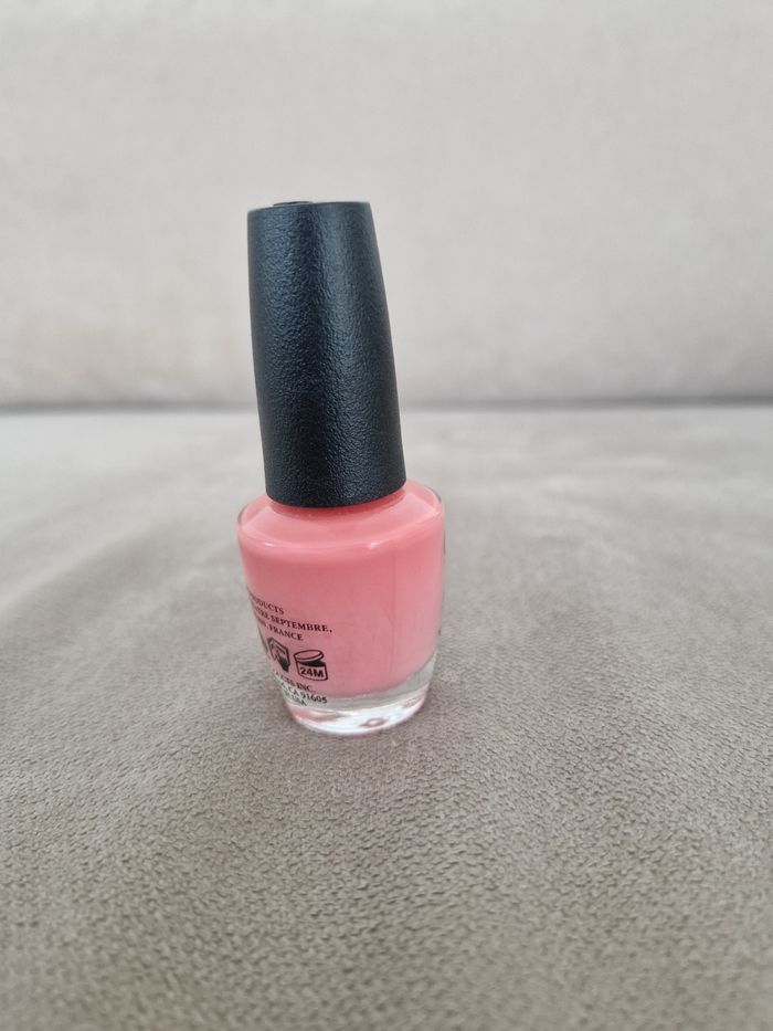 Vernis  Sorry I'm fizzy today OPI - photo numéro 5