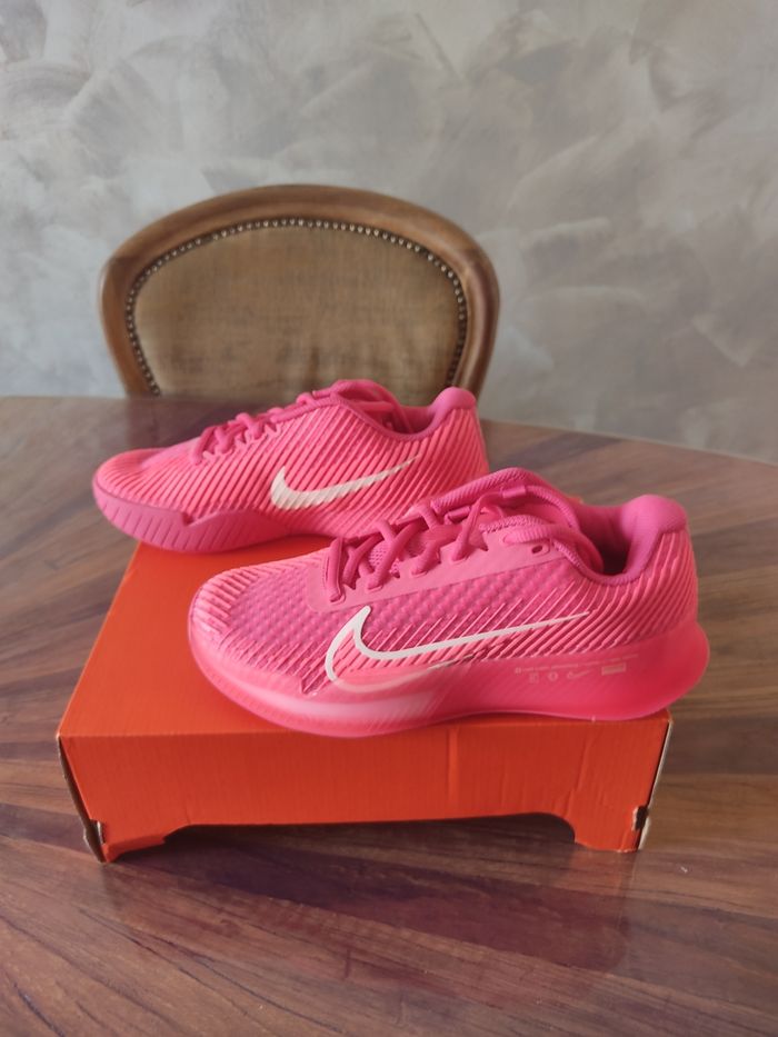 Baskets Nike Zoom vapor 11 HC T 35.5