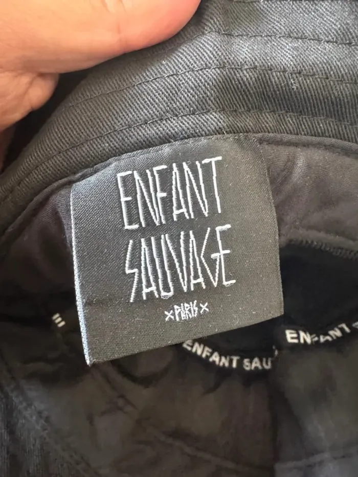 Bob noir Enfant Sauvage, taille unique, très bon état, - photo numéro 3