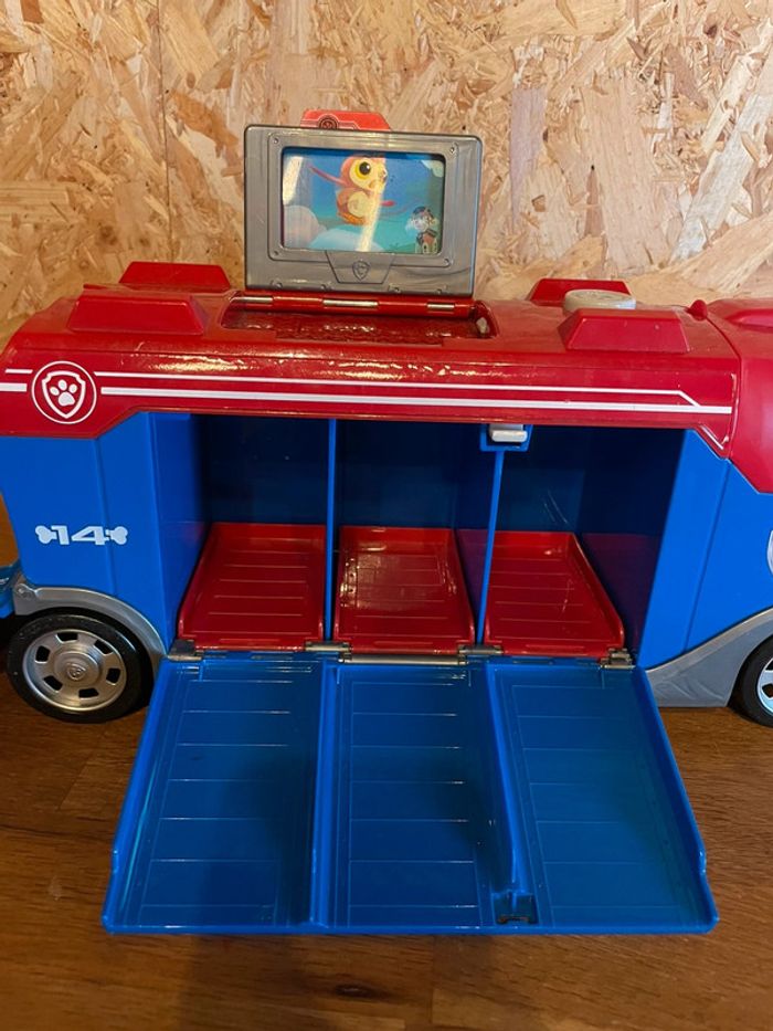 Camion Mission Cruiser sonore avec sa carte magique avec 9 personnages - photo numéro 7