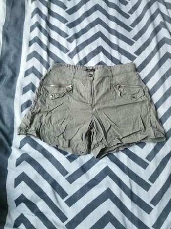 Short léger kaki