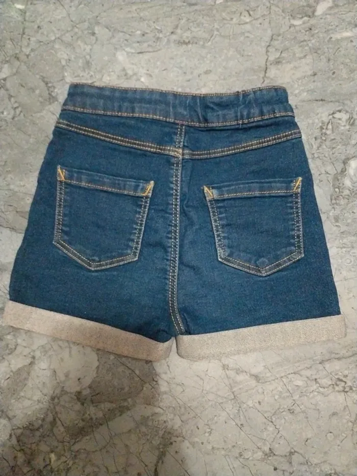 Short en jean 8 ans - photo numéro 5