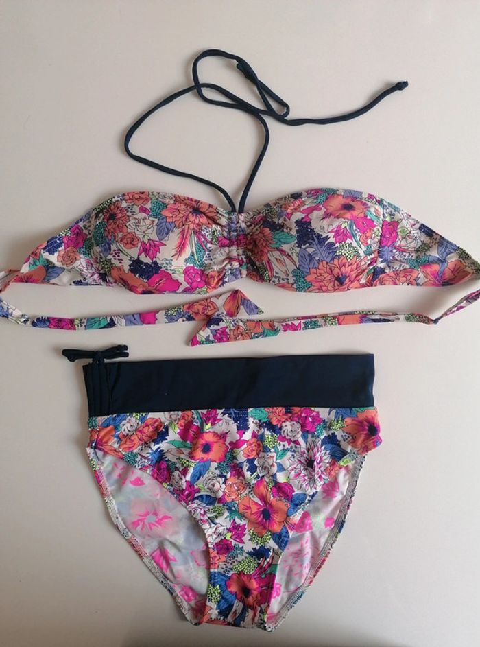 Maillot de bain 2 pièces bas taille haute le Lagon Bleu taille 40