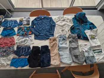 Lot 26 vêtements printemps/ été ikks/levis/petit bateau 8 ans