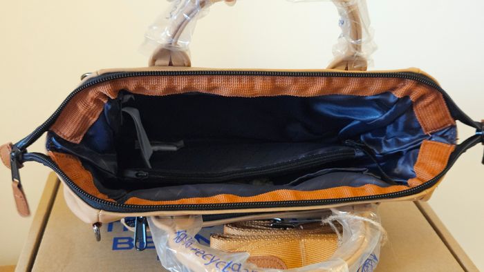 sac à main / bandoulière Crossbody Cabaïa - Modèle Moscou - Taille medium - photo numéro 8