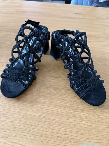 Talons noirs à strass 