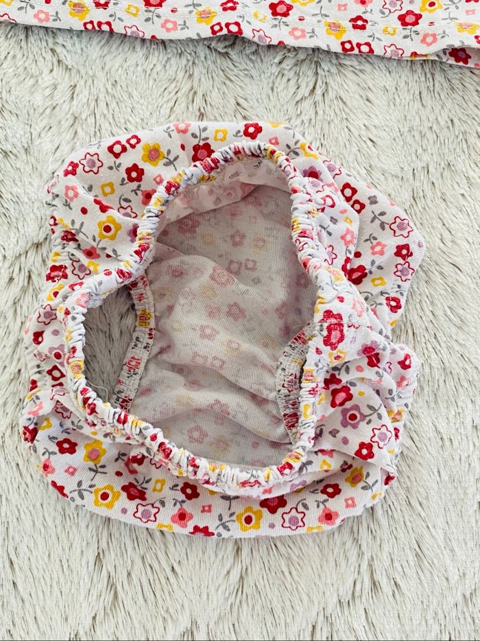 Ensemble Bloomer Culotte Tee Shirt Fleurs Bébé 3 mois - photo numéro 4