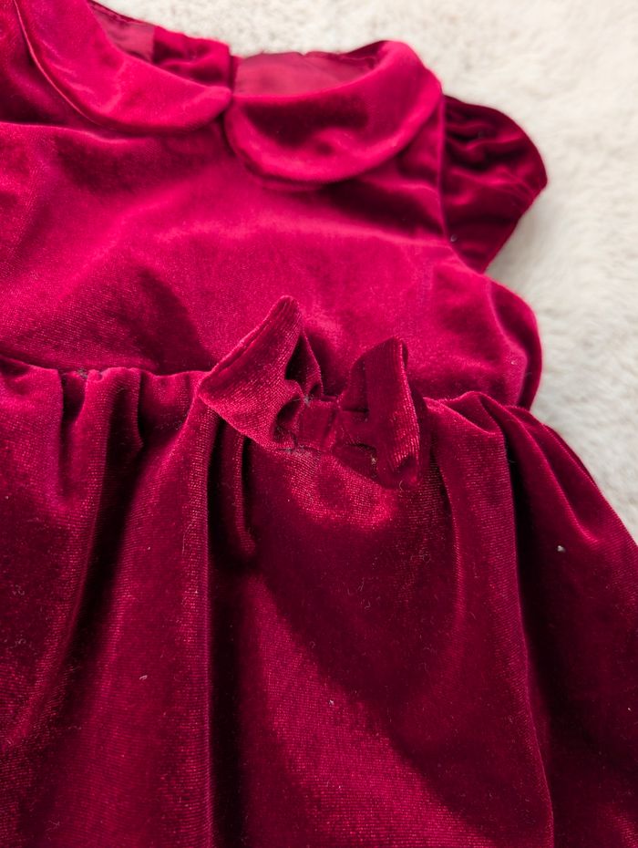 Robe velours bordeaux H&M 9-12 mois – col Claudine – excellente état - photo numéro 2