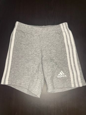 Short Adidas bébé 9-12 mois – Excellent état