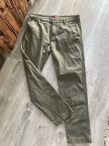 Chino Levis kaki 34/32