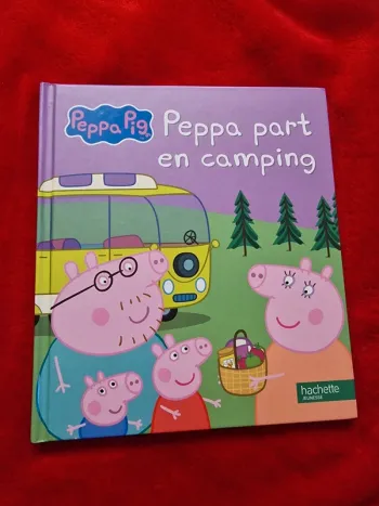 Livre peppa pig, peppa part en camping