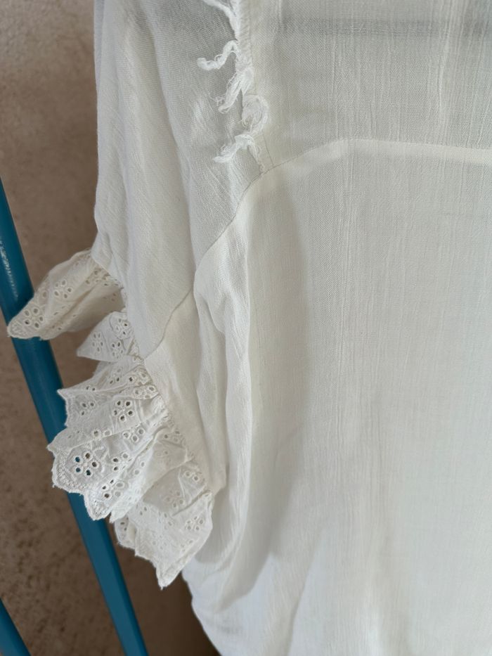 blouse / haut ample avec dentelle manche et effet effiloché devant ONLY taille 36 NEUF - photo numéro 5