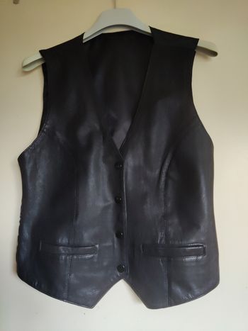 Gilet sans manche en cuir femme