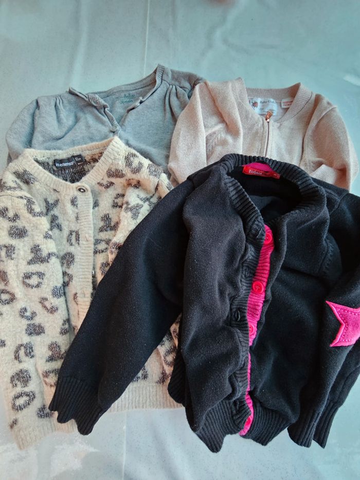 Lot de 4 gilets habillés 3 ans