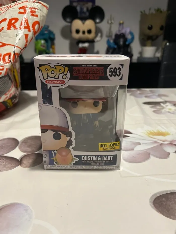 Funko pop stranger things Dustin & Dart 593