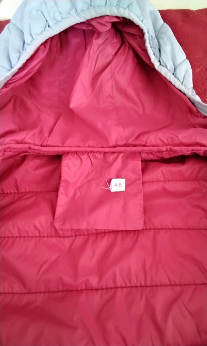 Blouson  à  capuche  , bleu  violet  ,poches  intérieure et extérieur  ,Tex  ,4 - 5 ans - photo numéro 2