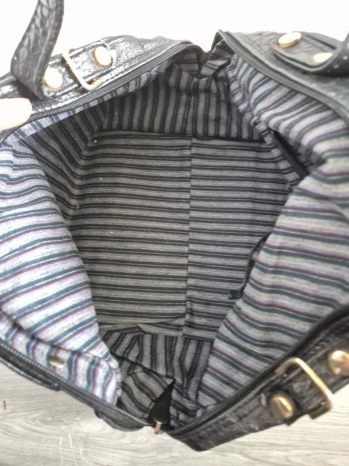 Sac à main vintage noir en cuir - photo numéro 7