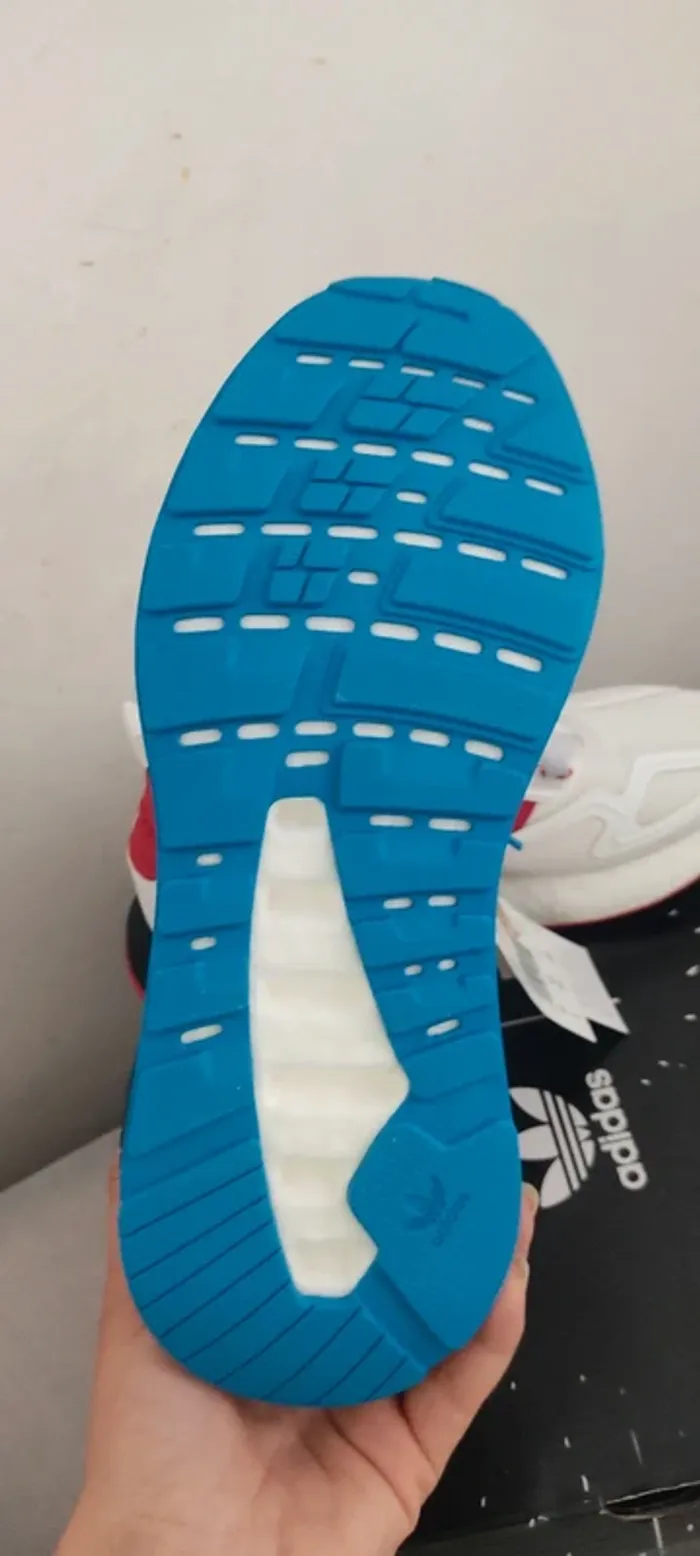 Adidas ZX 2K Boost J baskets basses taille 37 1/3 - photo numéro 4