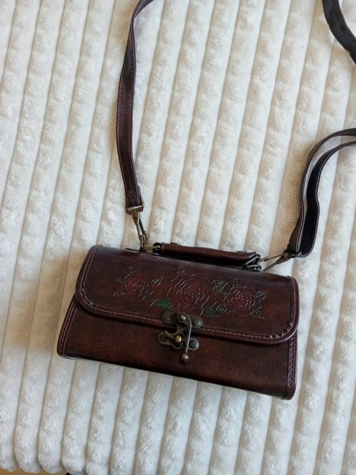 Jolie sac bandoulière Vintage en cuir 👜🍂 - photo numéro 3