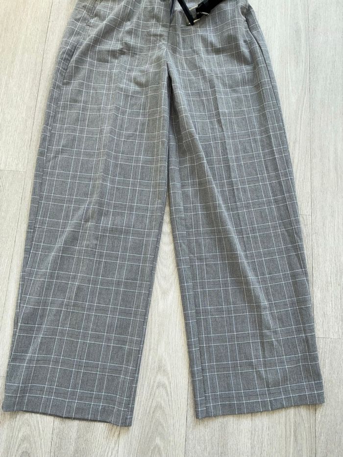 Pantalon gris Bershka avec ceinture S - photo numéro 7