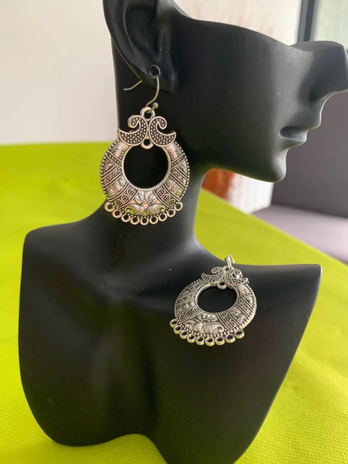 Boucles d’oreilles bohémiennes argentées en alliage de zinc