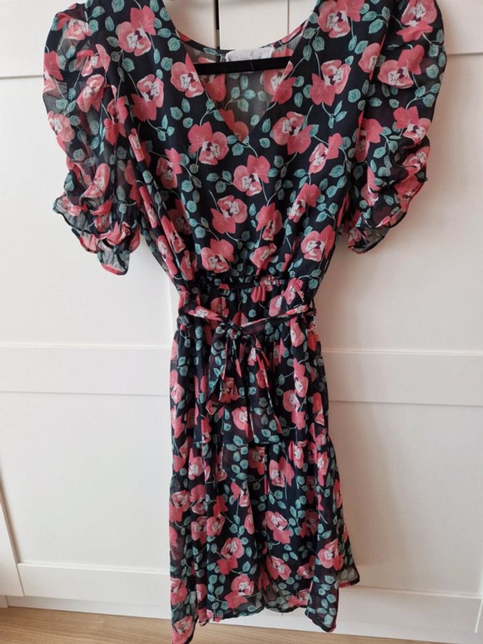 Robe fleurie noire et rose taille M - photo numéro 2