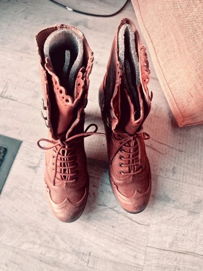 Chaussure à lacets neuve - photo numéro 2