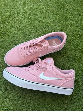 Baskets basses Nike Pointure 43