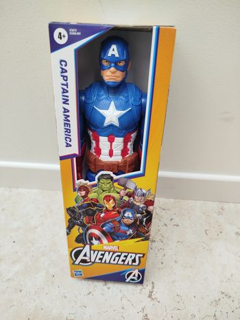 Figurine Captain America NEUVE