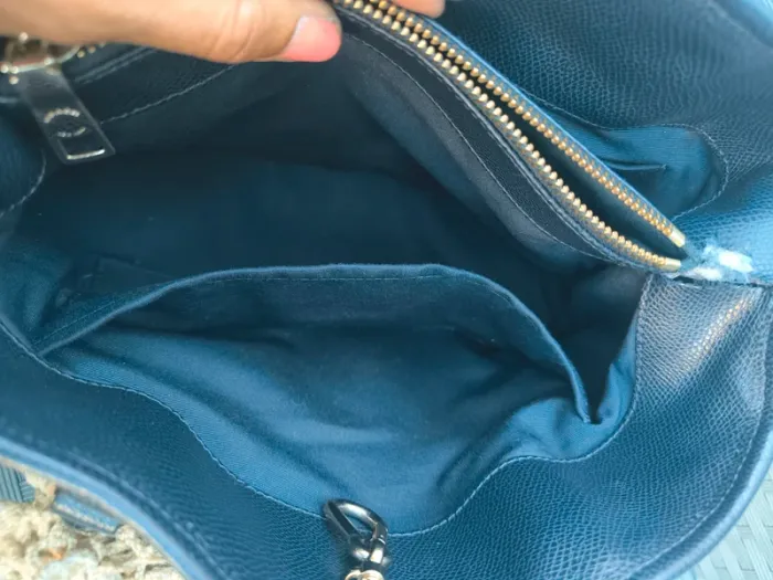 Sac à main cuir bleu et fleur en tissu Coach - photo numéro 11