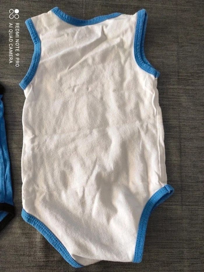Lot de 2 bodies sans manches 6 mois - photo numéro 6
