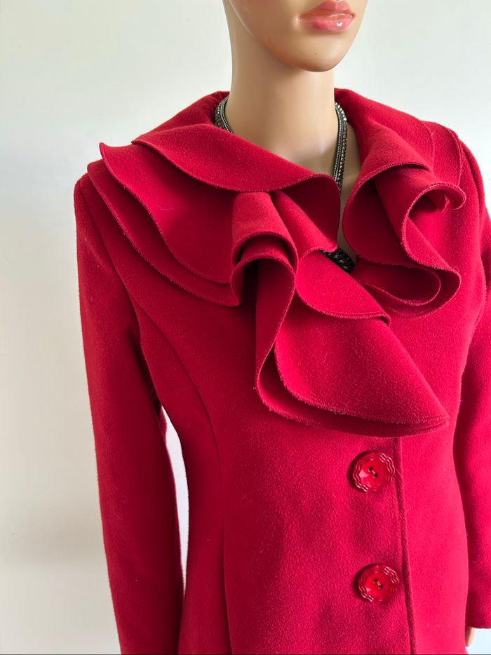 Manteau rouge mi long LolaLiza taille 36 bon état - photo numéro 4