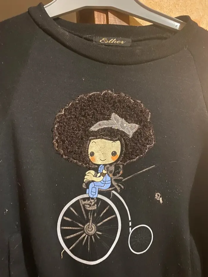 Sweat original Esther femme – Taille 38 – Look fun & comfy 🎨🚲 - photo numéro 2